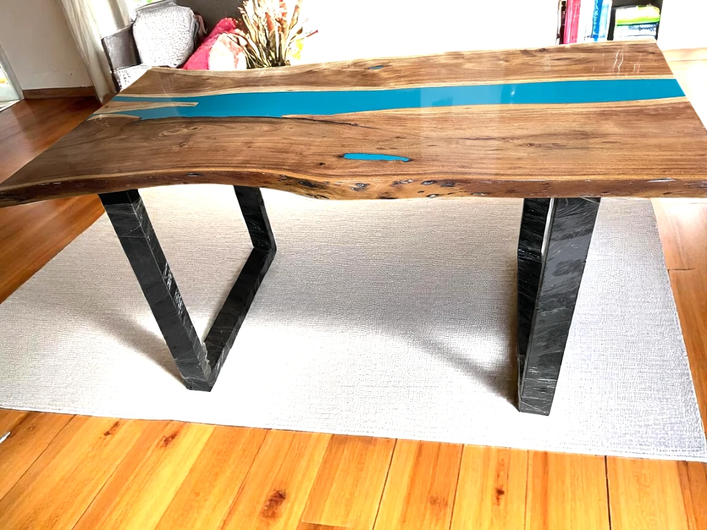 Epoxy Resin Live Edge Wood Countertops for Bar & Kitchen
